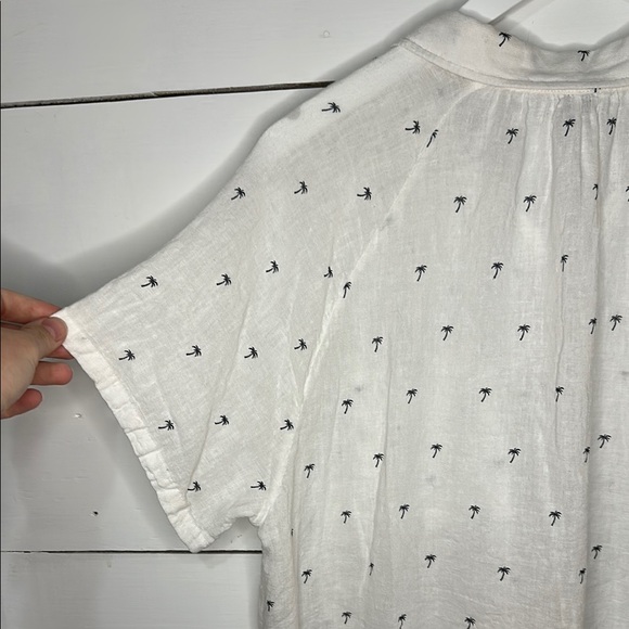 Rails Christine White And Black Palm Trees Button Up - Picture 7 of 11